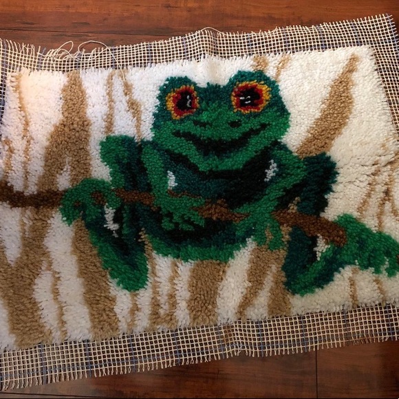 Frog latch hook rug - Picture 1 of 1